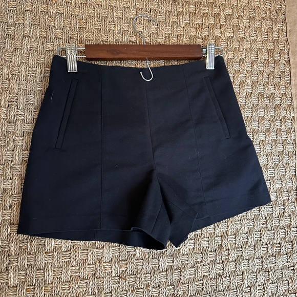 High-Waisted Black Shorts 0 - Picture 1 of 4